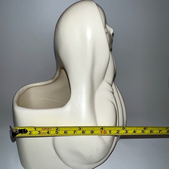 Mid Century Virgin Mary Madonna Vase Planter - Picture 9 of 10